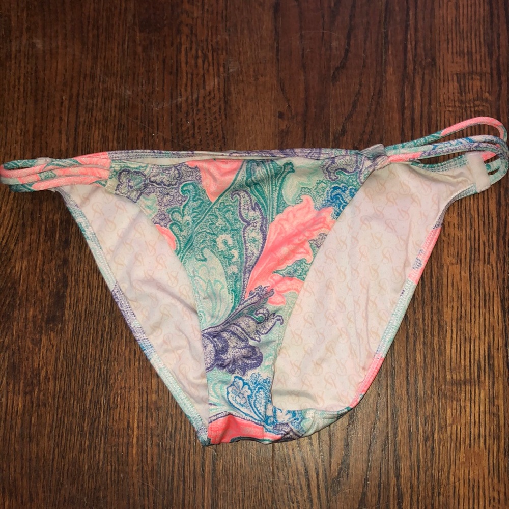 VS Bikini bottom